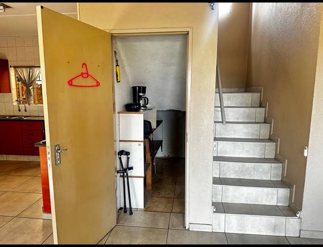 3 BEDROOM TOWNHOUSE FOR SALE IN WITFIELD